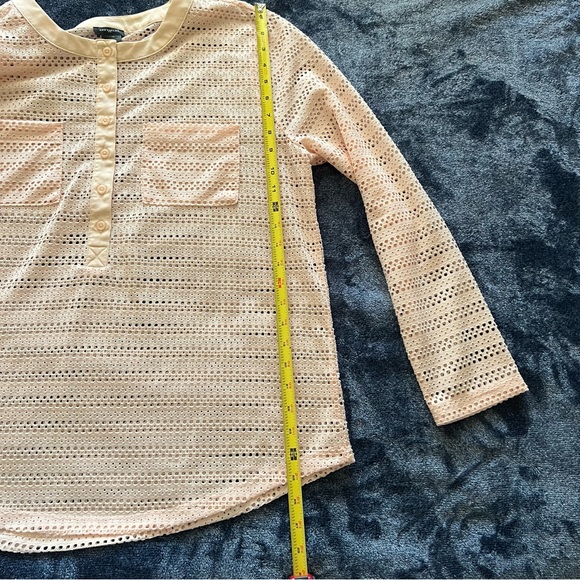 Ann Taylor Over Blouse Long Sleeve Sheer 3/4 Button Front with Pockets Peach - Picture 3 of 7